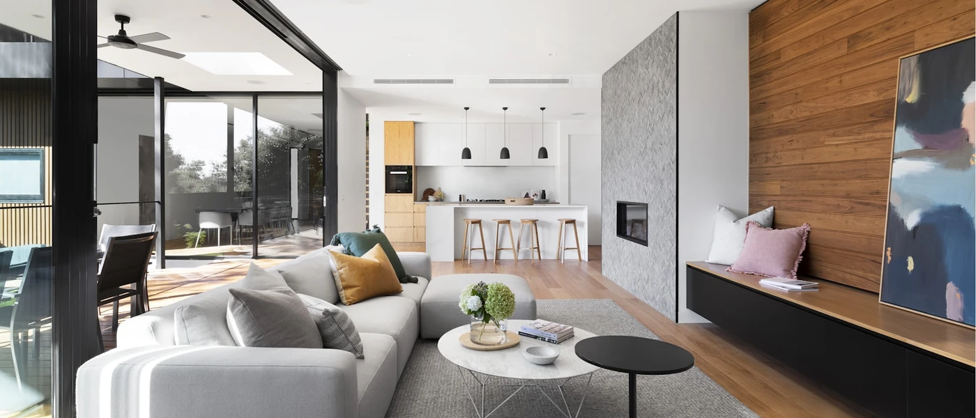 Salón-comedor en reforma integral, espacio abierto moderno